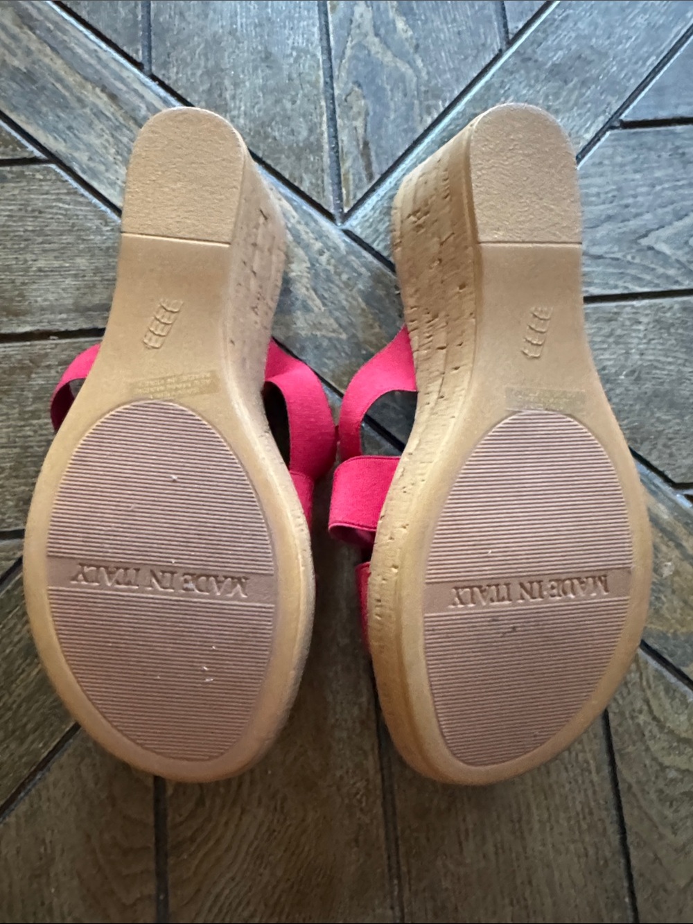 Italian Shoemakers Red Slide Mules with Gold Accent - Picture 3 of 3